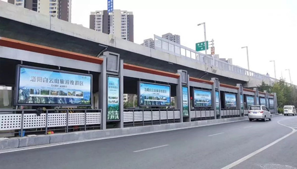 鄭州BRT公交車站臺(tái)廣告，展現(xiàn)城市魅力的象征