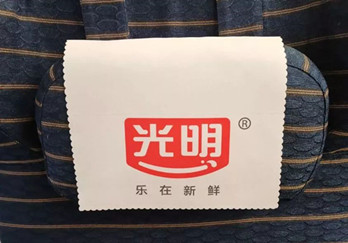 光明乳業(yè)登陸高鐵廣告，溫暖團圓歸家路
