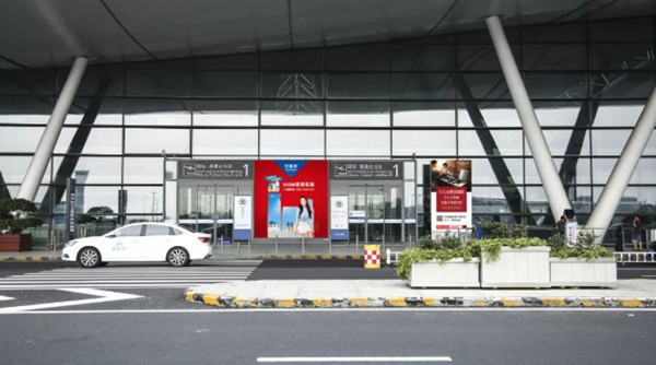 安慕希南京機(jī)場廣告