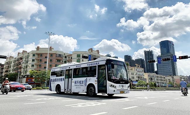 佛山公交車廣告助力雍禾植發(fā)打開本地市場