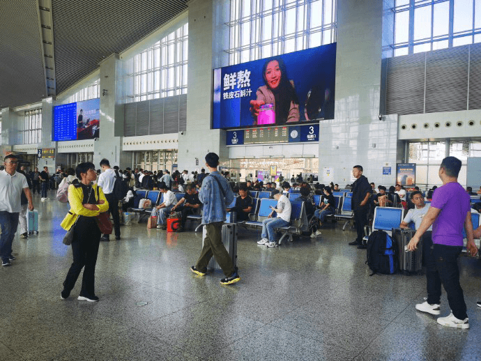 溫州南站廣告價格收費多少錢？溫州南高鐵站春運候車大廳廣告位